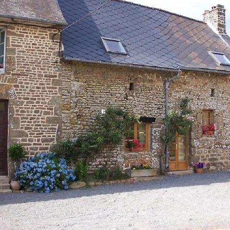 Beautiful 3-Bed Cottage In Passais-Villages Saint-Siméon Екстериор снимка